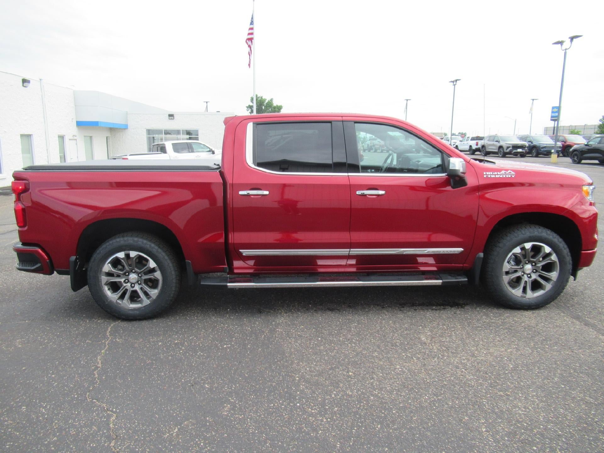 Certified 2023 Chevrolet Silverado 1500 High Country w/ Technology Package AWD/4WD image 4