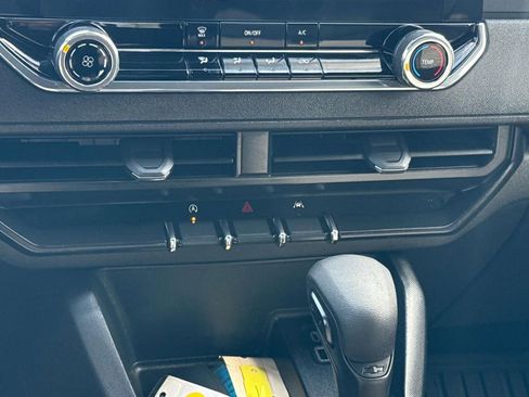 Used 2024 Chevrolet Colorado W/T image 16