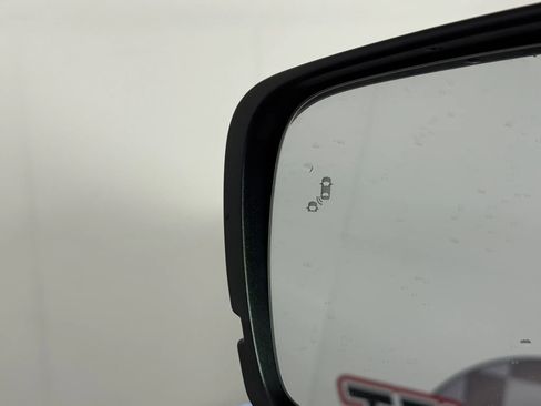 Used 2025 Honda Pilot TrailSport image 43