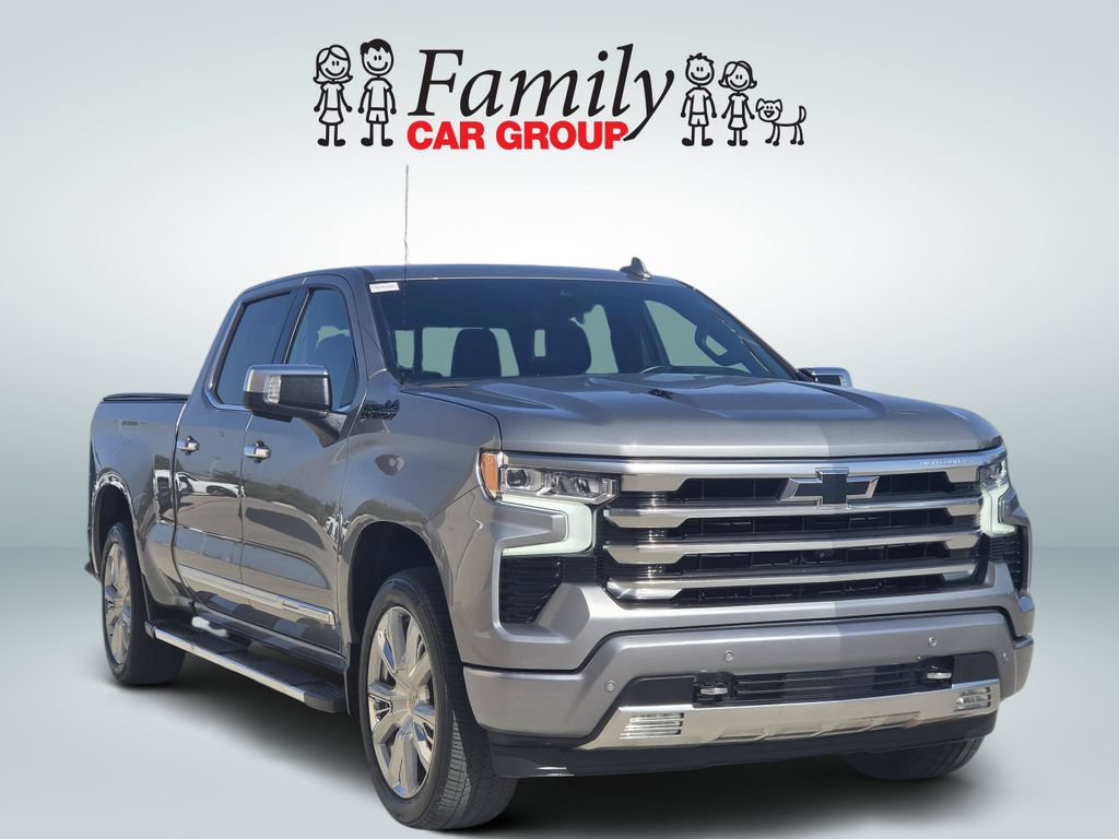 Used 2023 Chevrolet Silverado 1500 High Country w/ High Country Premium Package AWD/4WD image 2