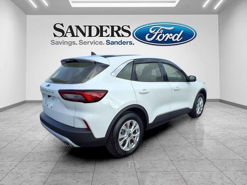 Used 2023 Ford Escape Active w/ Tech Pack #2 image 2