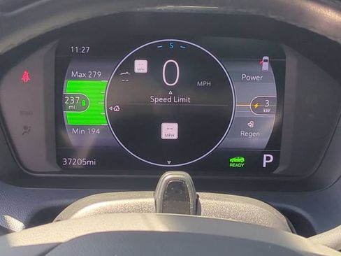 Used 2022 Chevrolet Bolt EUV Premier w/ Launch Edition FWD image 11