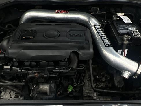 Used 2011 Volkswagen GTI 2-Door FWD image 9
