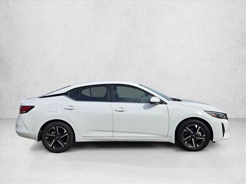 Used 2025 Nissan Sentra SV w/ All-Weather Package image 4