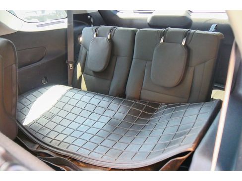 Used 2021 Ford Explorer XLT image 19