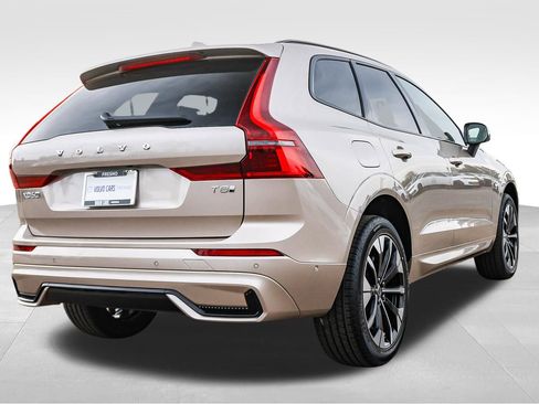 New 2026 Volvo XC60 T8 Plus AWD/4WD image 4