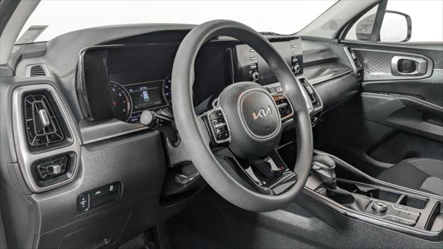 Used 2023 Kia Sorento LX FWD image 30