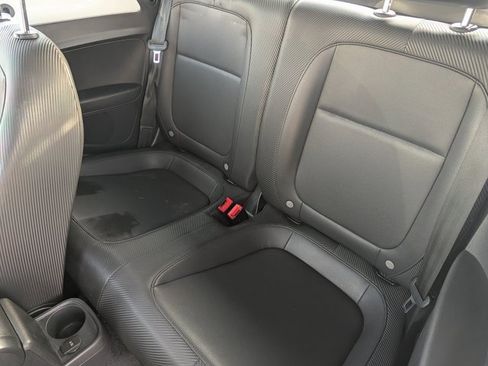 Used 2019 Volkswagen Beetle 2.0T SE image 28