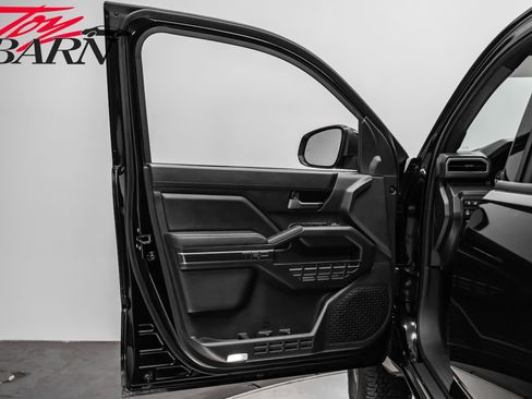 Used 2025 Toyota Tacoma TRD Off-Road image 20