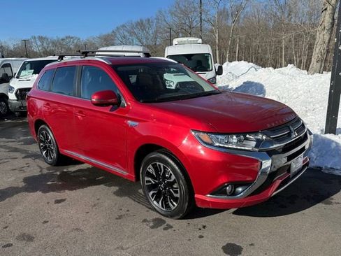 Used 2018 Mitsubishi Outlander 4WD Plug-In Hybrid image 10