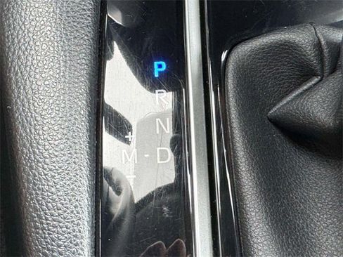 Used 2023 Toyota Corolla Cross LE image 29