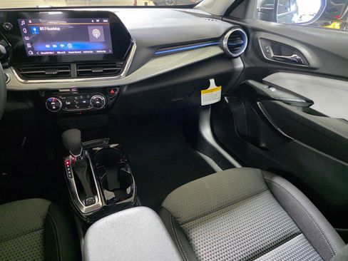 New 2026 Chevrolet Trax LT w/ Driver Confidence Package image 17