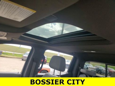 Certified 2022 Chevrolet Silverado 1500 LT Trail Boss w/ Convenience Package II image 19