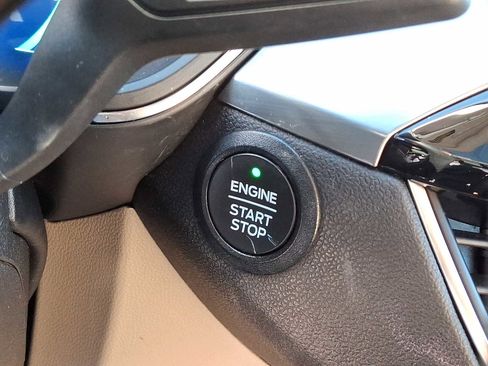 Used 2022 Ford Escape Titanium w/ Class II Trailer Tow Package image 28