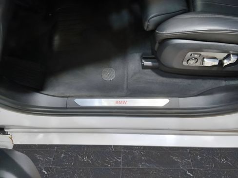 Used 2019 BMW X7 xDrive40i w/ Premium Package AWD/4WD image 13