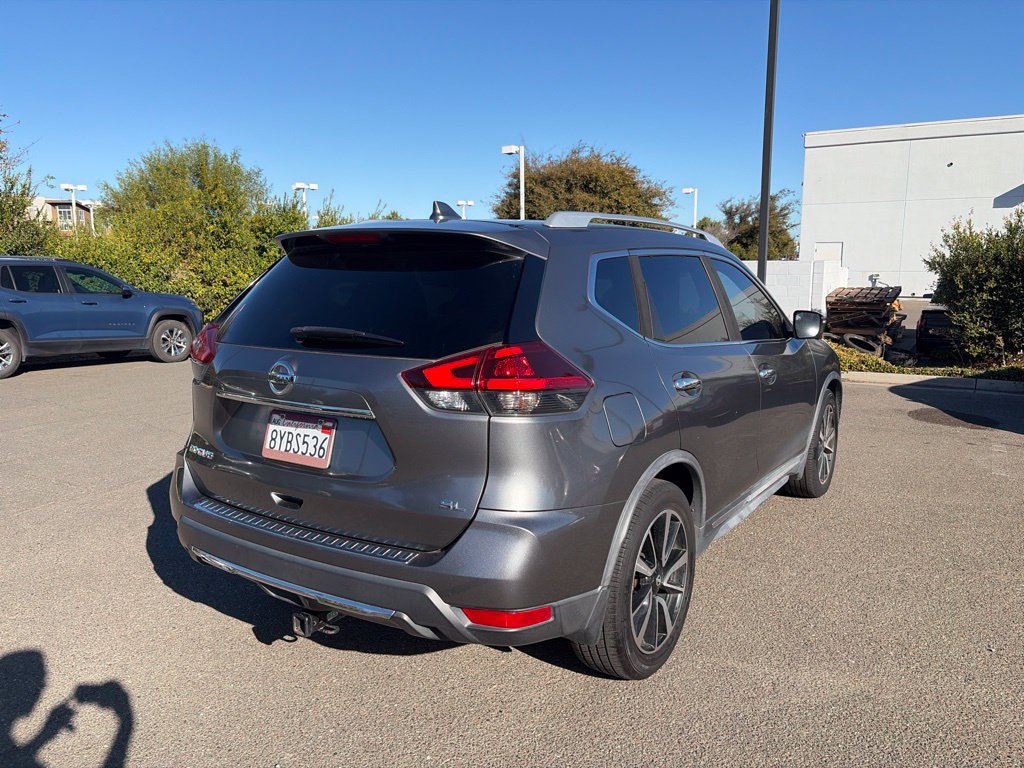 Used 2018 Nissan Rogue SL w/ Premium Package FWD image 6