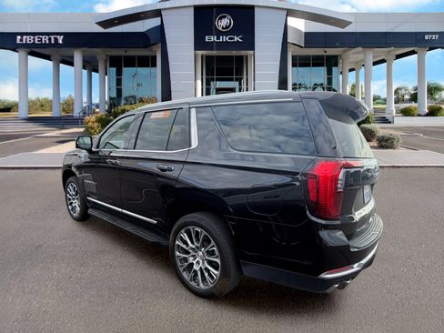 Used 2025 GMC Yukon Denali AWD/4WD image 3