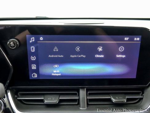 Used 2025 Chevrolet Trax RS image 14