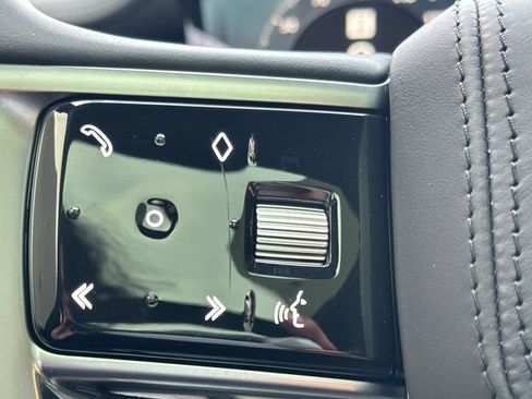 Certified 2023 Land Rover Range Rover SE image 28