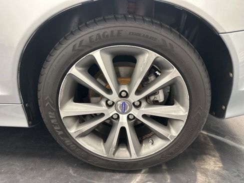 Used 2010 Volvo C70 T5 image 29