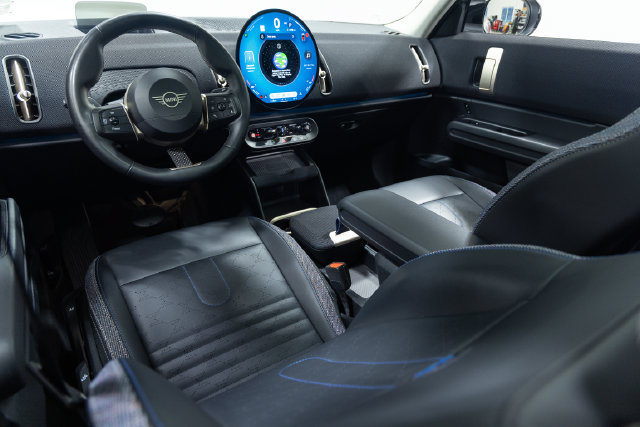 Certified 2025 MINI Cooper Countryman S AWD/4WD image 18