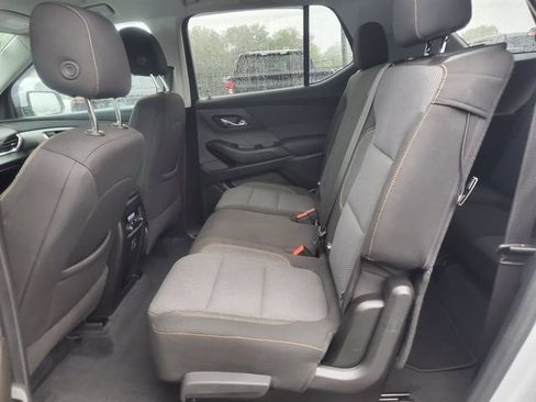 Used 2021 Chevrolet Traverse LT FWD image 13