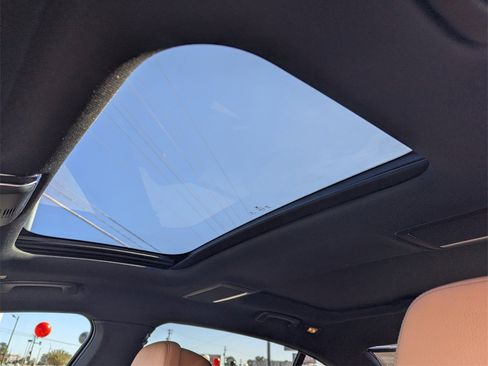 Used 2022 BMW 740i w/ M Sport Package image 14