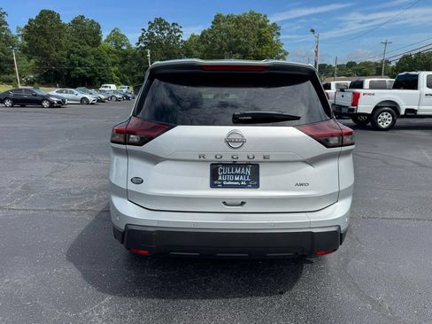 Used 2024 Nissan Rogue S AWD/4WD image 7