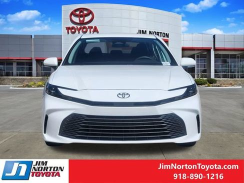 Used 2025 Toyota Camry LE FWD image 2