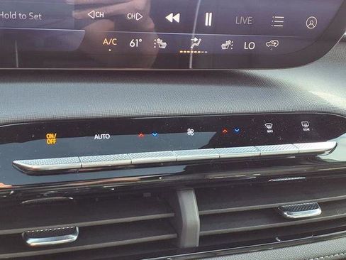 New 2026 Buick Enclave Sport Touring w/ Power Package image 11