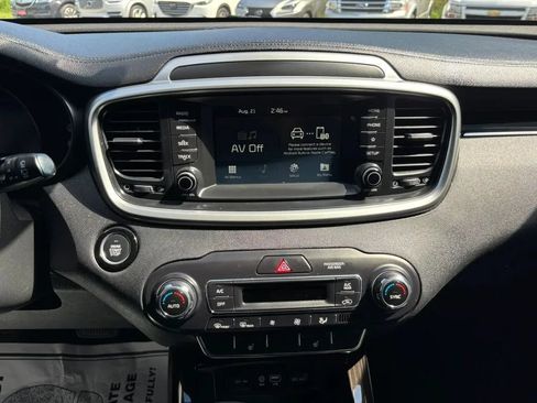 Used 2020 Kia Sorento EX AWD/4WD image 26