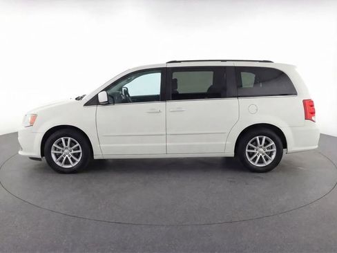 Used 2019 Dodge Grand Caravan SXT image 6