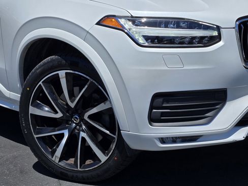 Used 2020 Volvo XC90 T6 Momentum AWD/4WD image 9