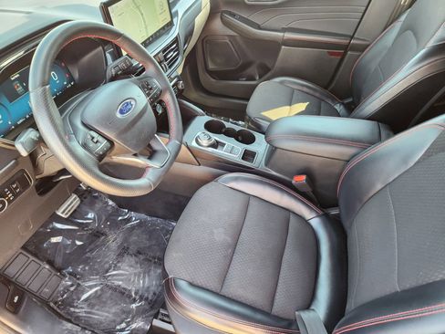 Used 2023 Ford Escape ST-Line Elite image 12