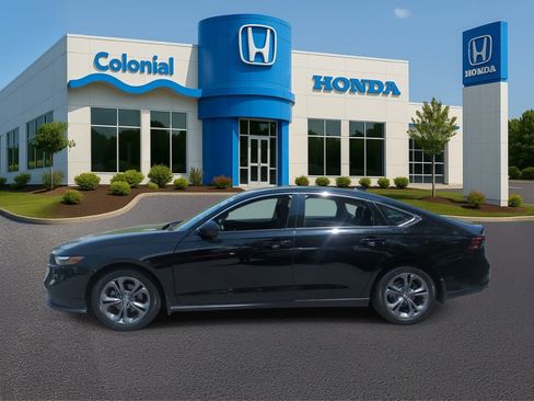 Used 2023 Honda Accord EX image 3