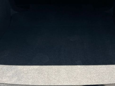 Used 2025 Toyota Corolla LE FWD image 31