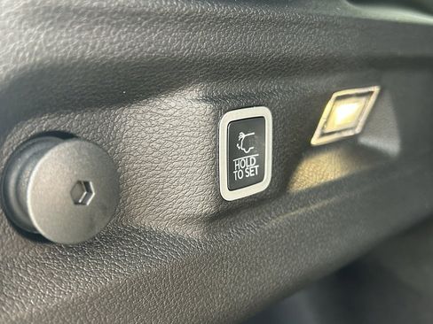 New 2025 Jeep Grand Cherokee L Limited image 9