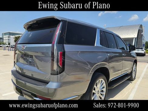 Used 2022 Cadillac Escalade Luxury w/ LPO, Illumination Package RWD image 4