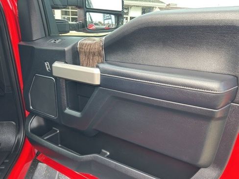 Used 2018 Ford F250 Lariat w/ Chrome Package image 18