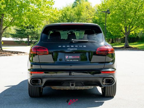 Used 2016 Porsche Cayenne Diesel AWD/4WD image 40