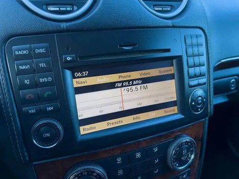 Used 2010 Mercedes-Benz GL 450 4MATIC image 8