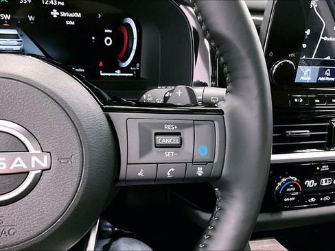 New 2025 Nissan Pathfinder Platinum w/ Lighting Package (N93) image 23