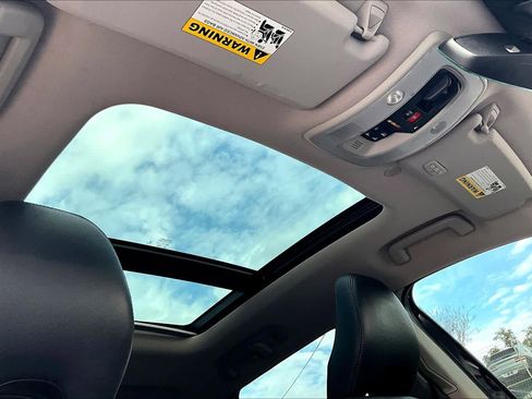 Used 2016 Volvo XC60 T5 Platinum image 13