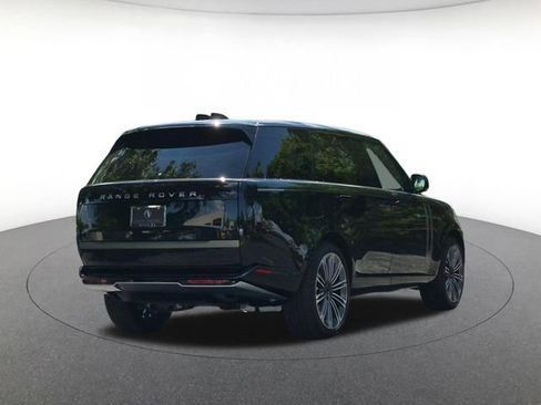 New 2026 Land Rover Range Rover Long Wheelbase SE AWD/4WD image 5