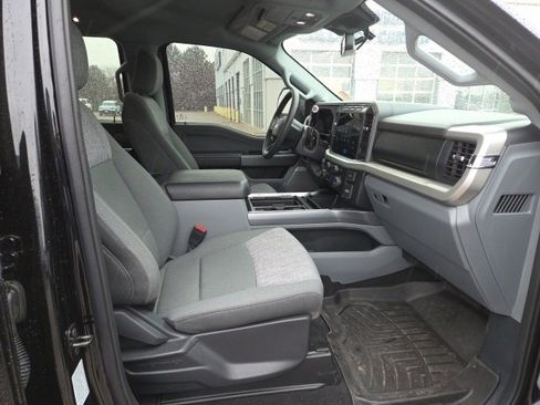 Certified 2024 Ford F250 XLT w/ Black Appearance Package image 12