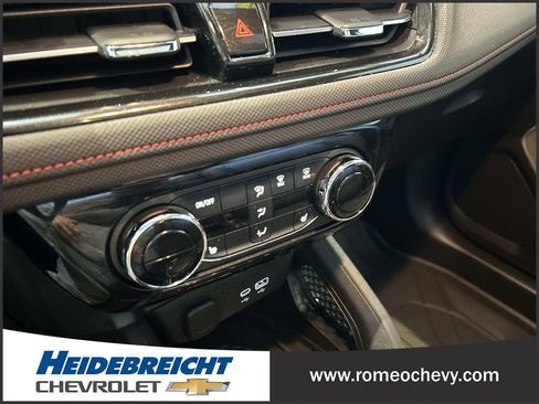 Used 2024 Chevrolet TrailBlazer RS w/ Convenience Package image 22