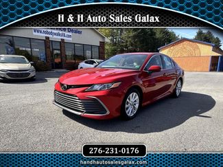 Used 2023 Toyota Camry LE image 1