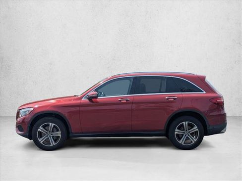Used 2017 Mercedes-Benz GLC 300 4MATIC image 8