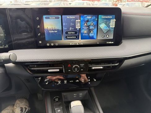 New 2026 Nissan Kicks SR w/ SR Premium Package image 9