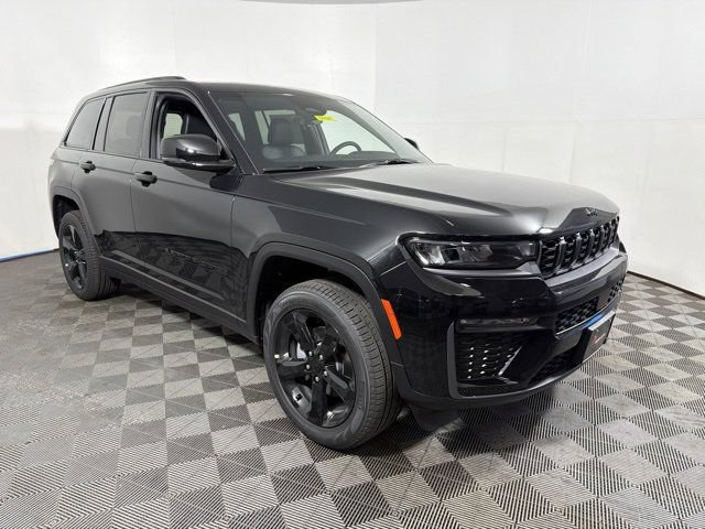 New 2026 Jeep Grand Cherokee Limited w/ Limited Altitude Package AWD/4WD image 1
